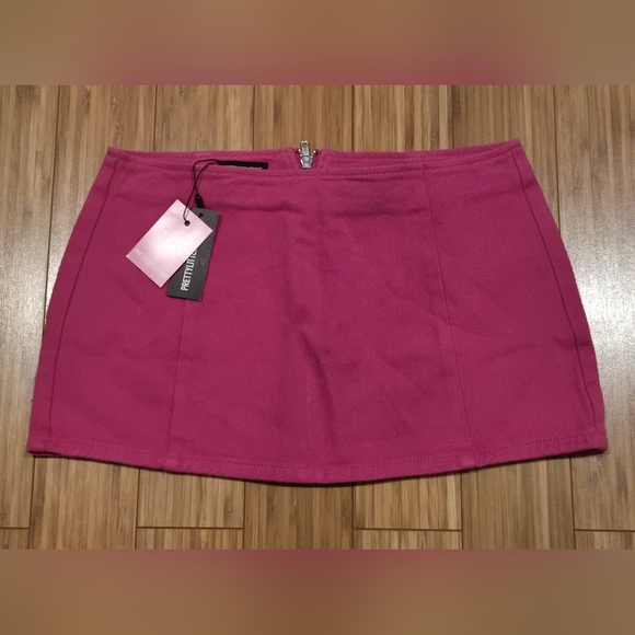 💚 NWT Pretty Little Thing Pink Jean Mini Skirt - Picture 1 of 5